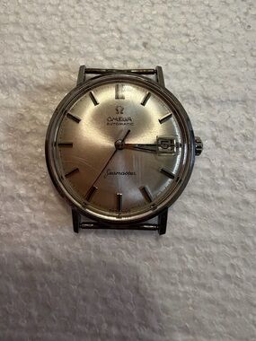 Omega Silver Dial Men's Dress Watch Head